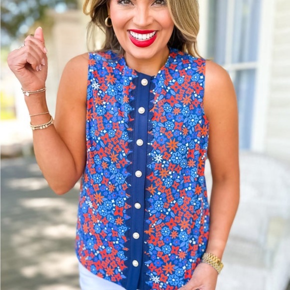 SSYS Tops - SSYS Sleeveless Everly Scallop Trim Top In Royal Ditsy Floral